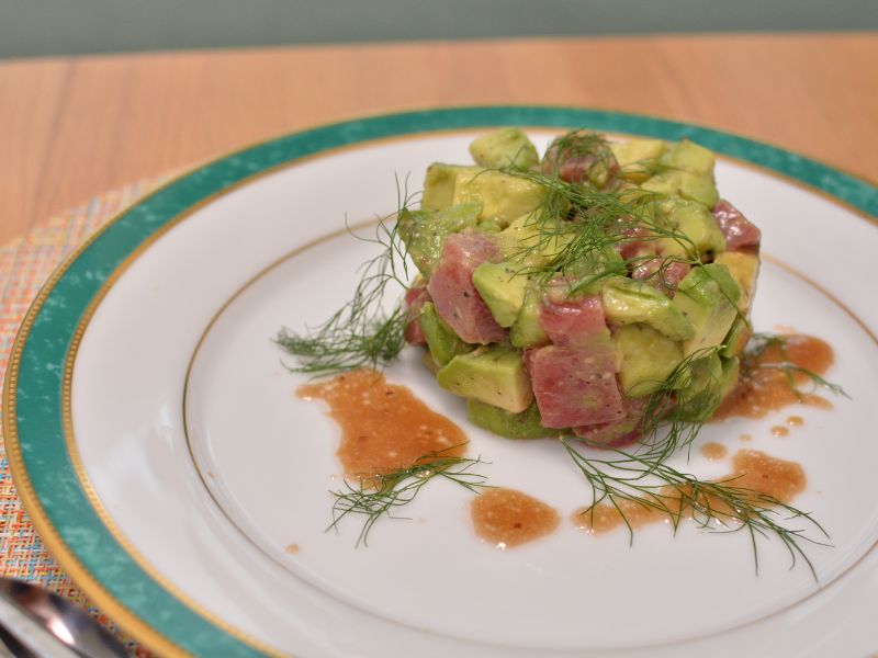 マグロとアボカドのタルタル