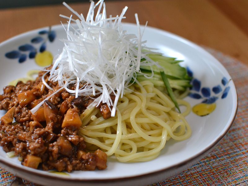 ジャージャー麺