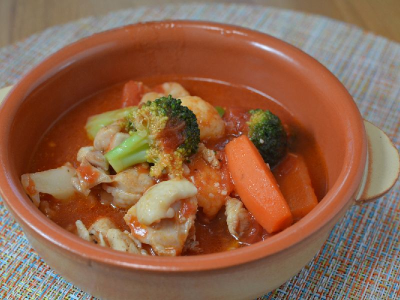 鶏と野菜のトマトソース煮